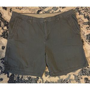 Columbia Omni Shade shorts 42 W, 9 L